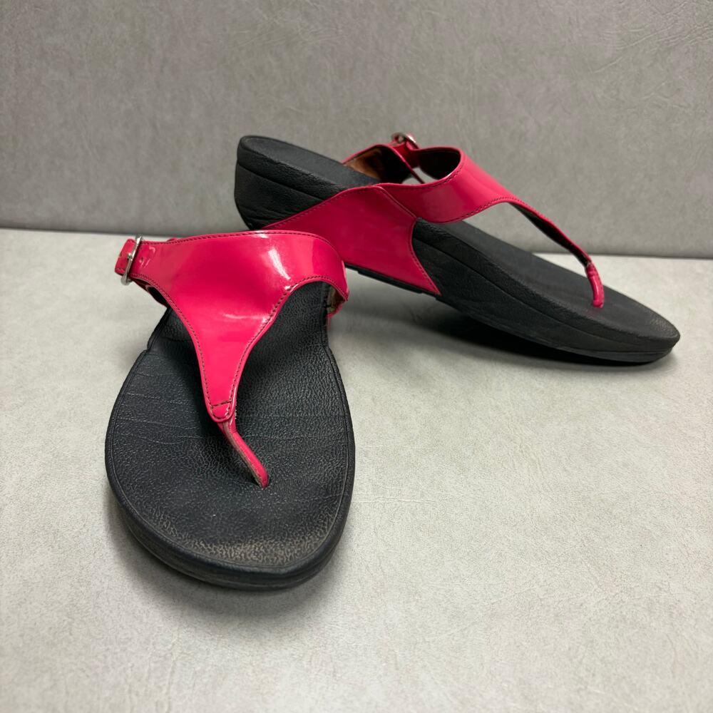 FitFlop Hot Pink Patent Leather Toe-Post Wedge Sandals Vacation Y2K Ergonomic 8